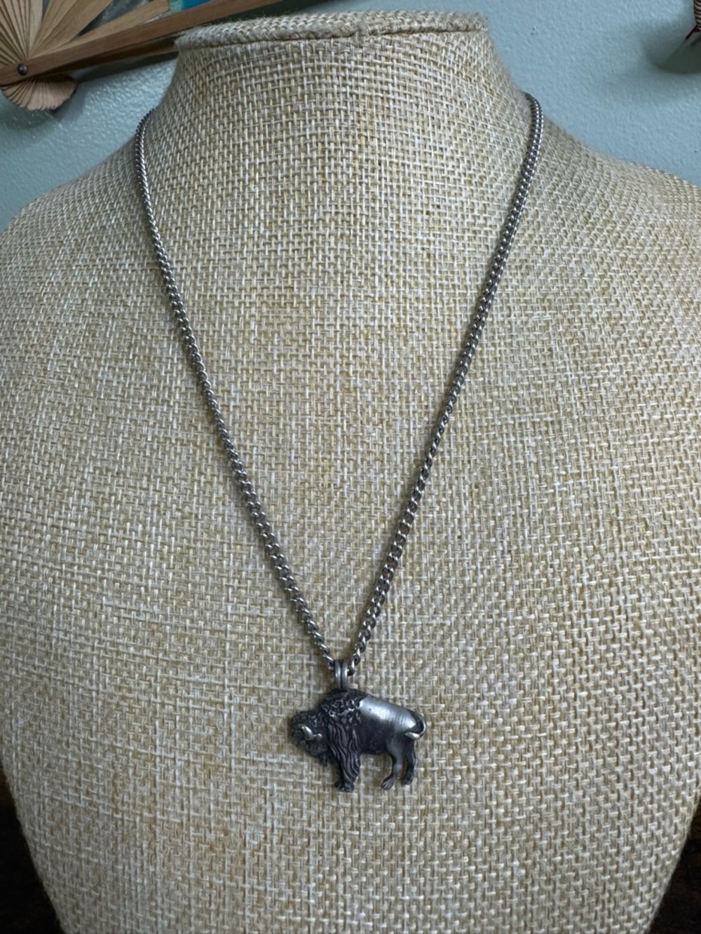 Avon Matte Silver Tone Buffalo Pendant Necklace